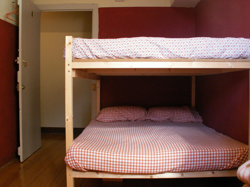 Albergue Pepito Grillo Canfranc Exteriör bild