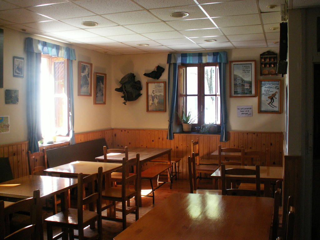 Albergue Pepito Grillo Canfranc Exteriör bild
