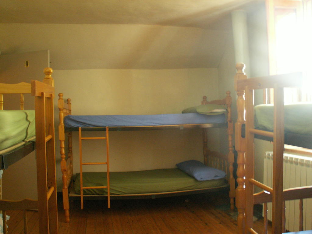 Albergue Pepito Grillo Canfranc Rum bild
