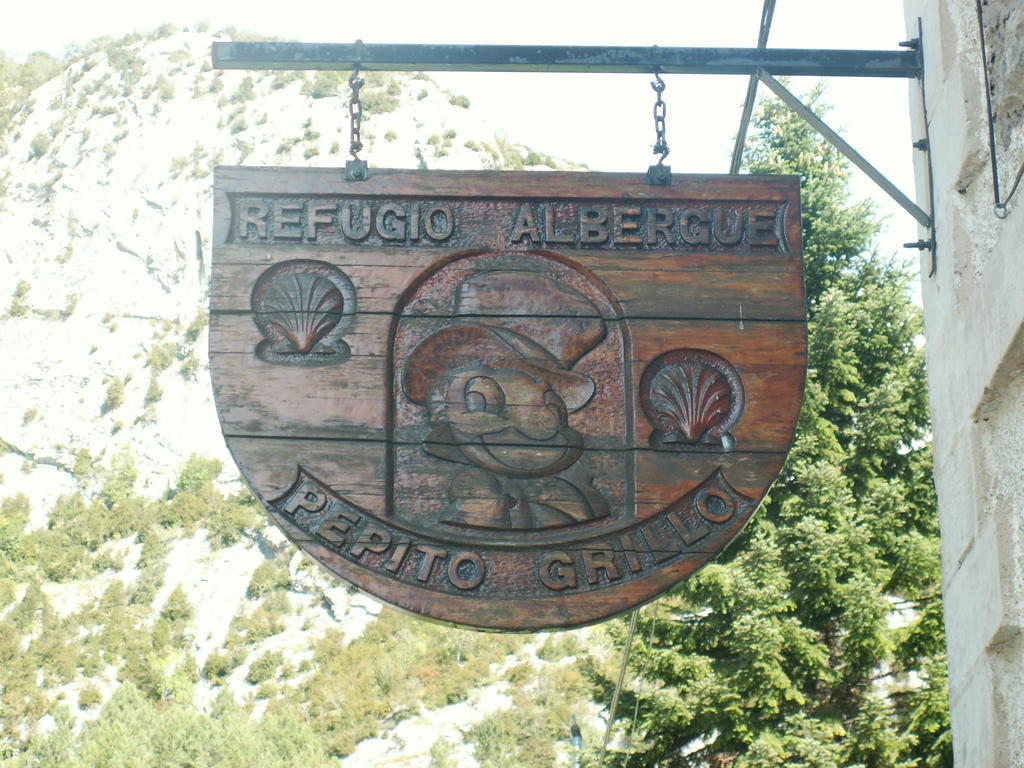 Albergue Pepito Grillo Canfranc Exteriör bild